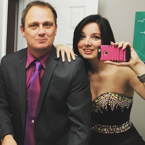 Meet your Posher, Jennifer - Picture 2 of 7